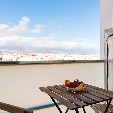 Fee4me: First Line Luxury Lejlighed Arrecife (Lanzarote)