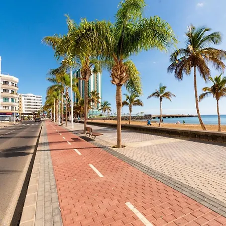 Fee4me: First Line Luxury Lejlighed Arrecife (Lanzarote)
