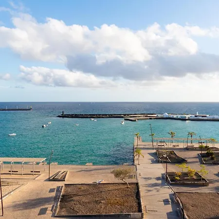 Fee4me: First Line Luxury Apartment Arrecife (Lanzarote)